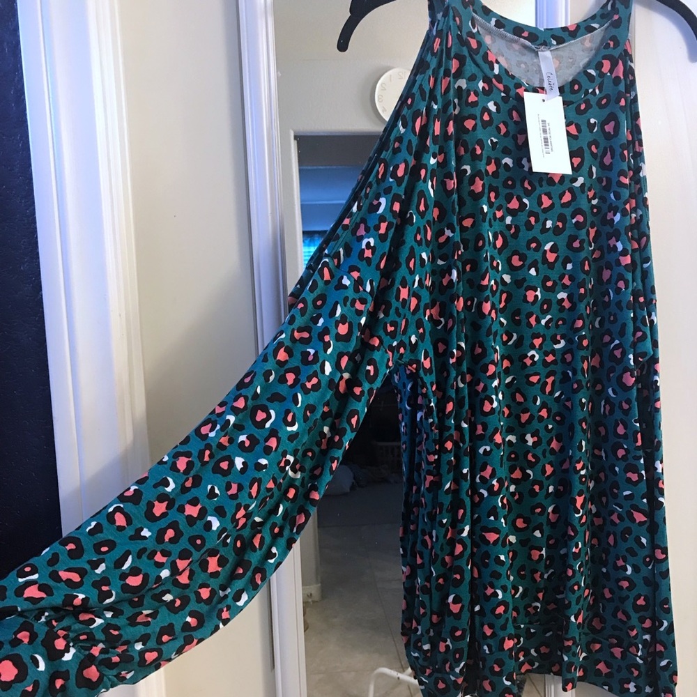 Celeste. Teal/Pink/Black Leopard. XL
